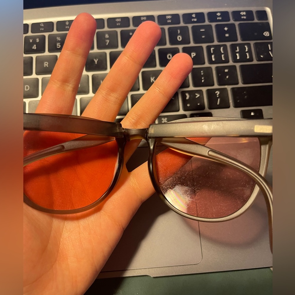 Foldable sunglasses - Picture 2 of 3